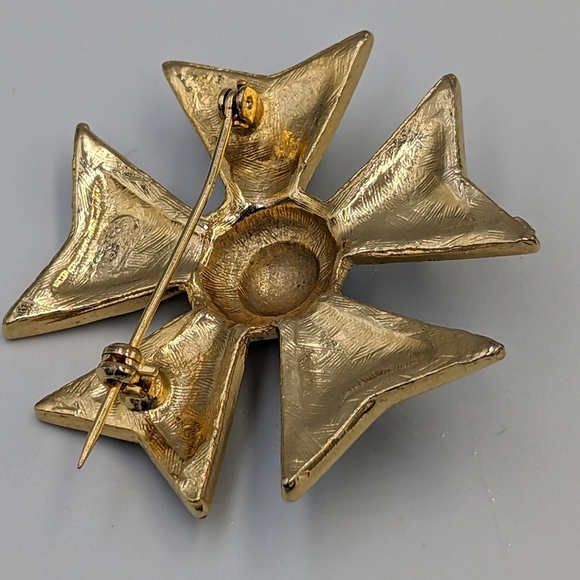 Vintage Black Enamel Gold Tone Maltese Cross with Five Arms Brooch Unsigned - Picture 5 of 7